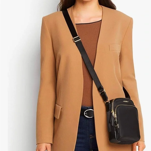 NWT Tumi Ruma crossbody - Picture 4 of 9
